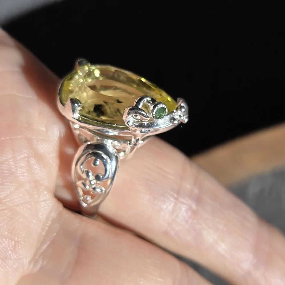 17k pear cut Lemon Quartz 🍋 & green 💚 sapphire sterling & white goldring sz8.5 - Picture 7 of 14